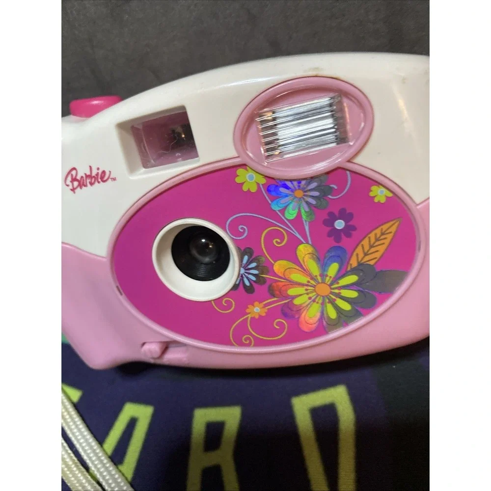 BARBIE POINT AND SHOOT FILM CAMERA WITH FLASH VERY RARE Flowers Untested B1